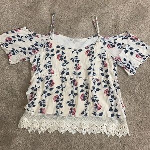 Open Shoulder Short Sleeve Top, L